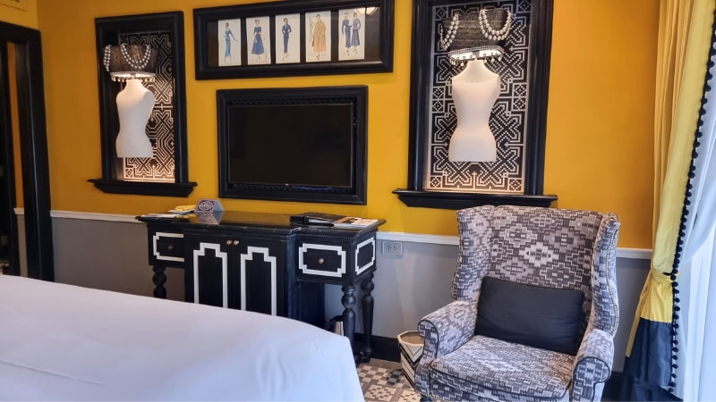 Bedroom decor Hotel de la Coupole 