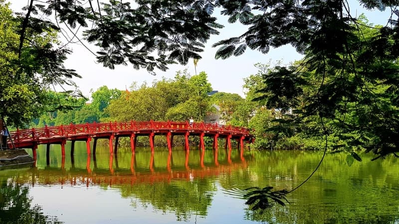 Huc Bridge Hanoi is a must visit attraction and no 4 day itinerary would be complete without visiting this picturesque bridge
