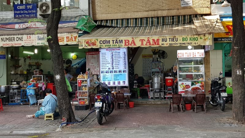 Be sure to try Ho Chi Minh City street food during your 3 day itinerary